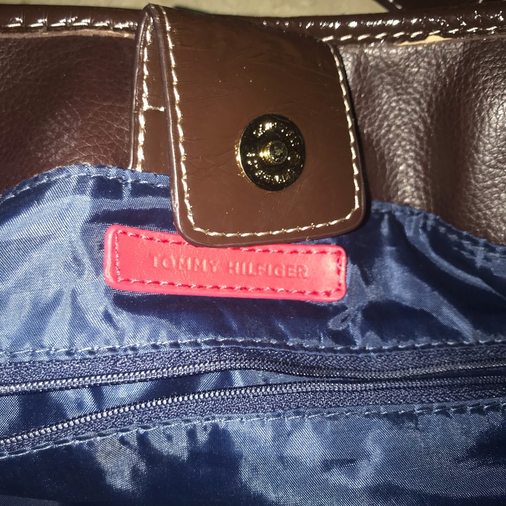 Tommy Hilfiger Brown Handbag - Picture 4 of 4